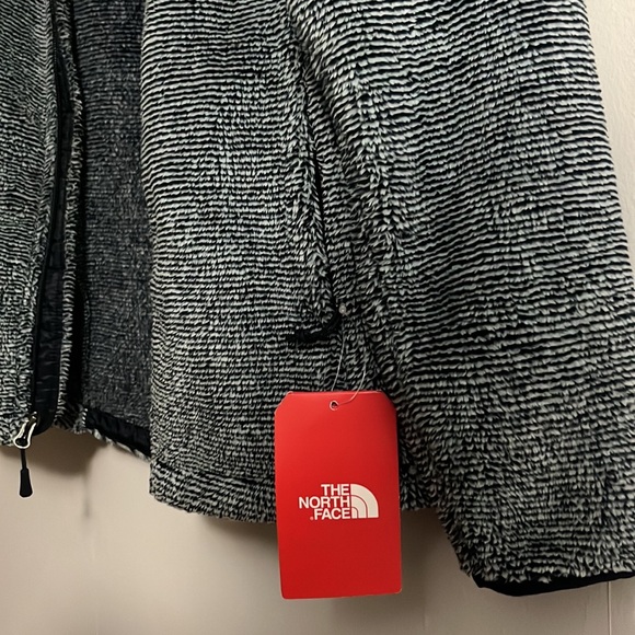New with tags North face jacket - Picture 4 of 8